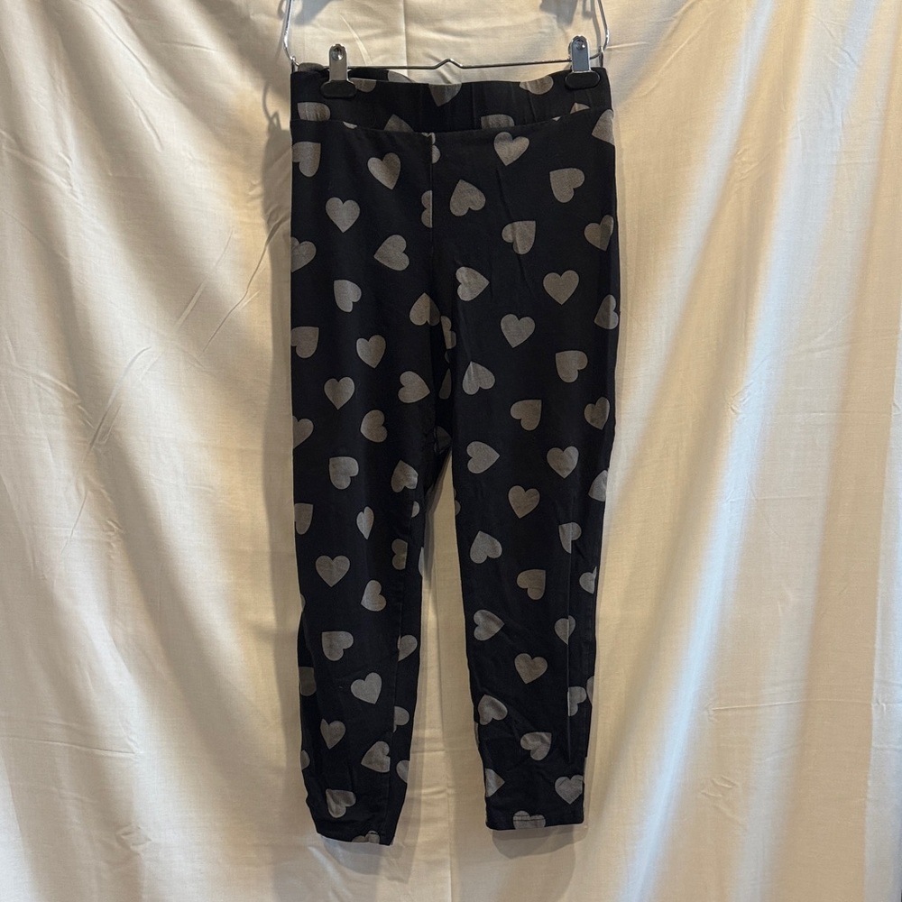 Heart Patterned Women's Black Capris